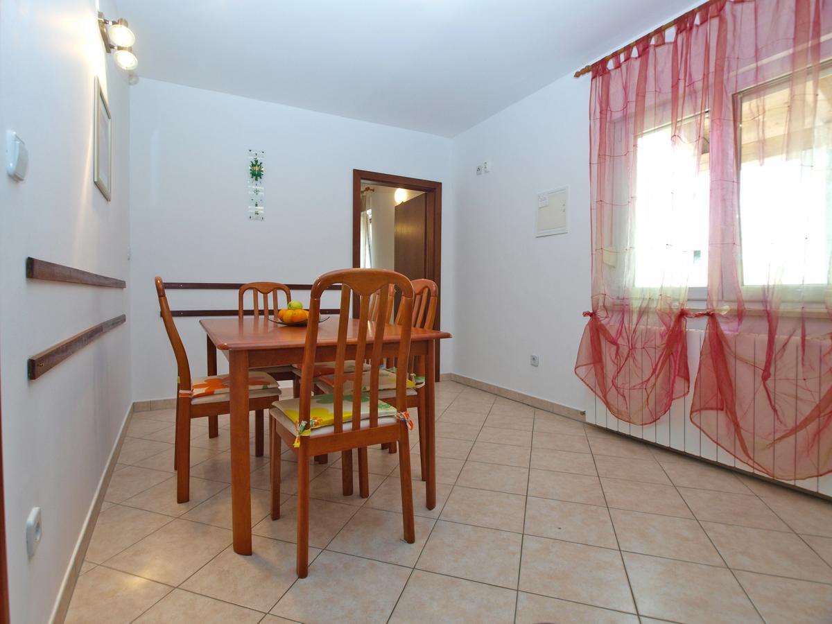 Apartment Alma 1600 Пула Екстериор снимка