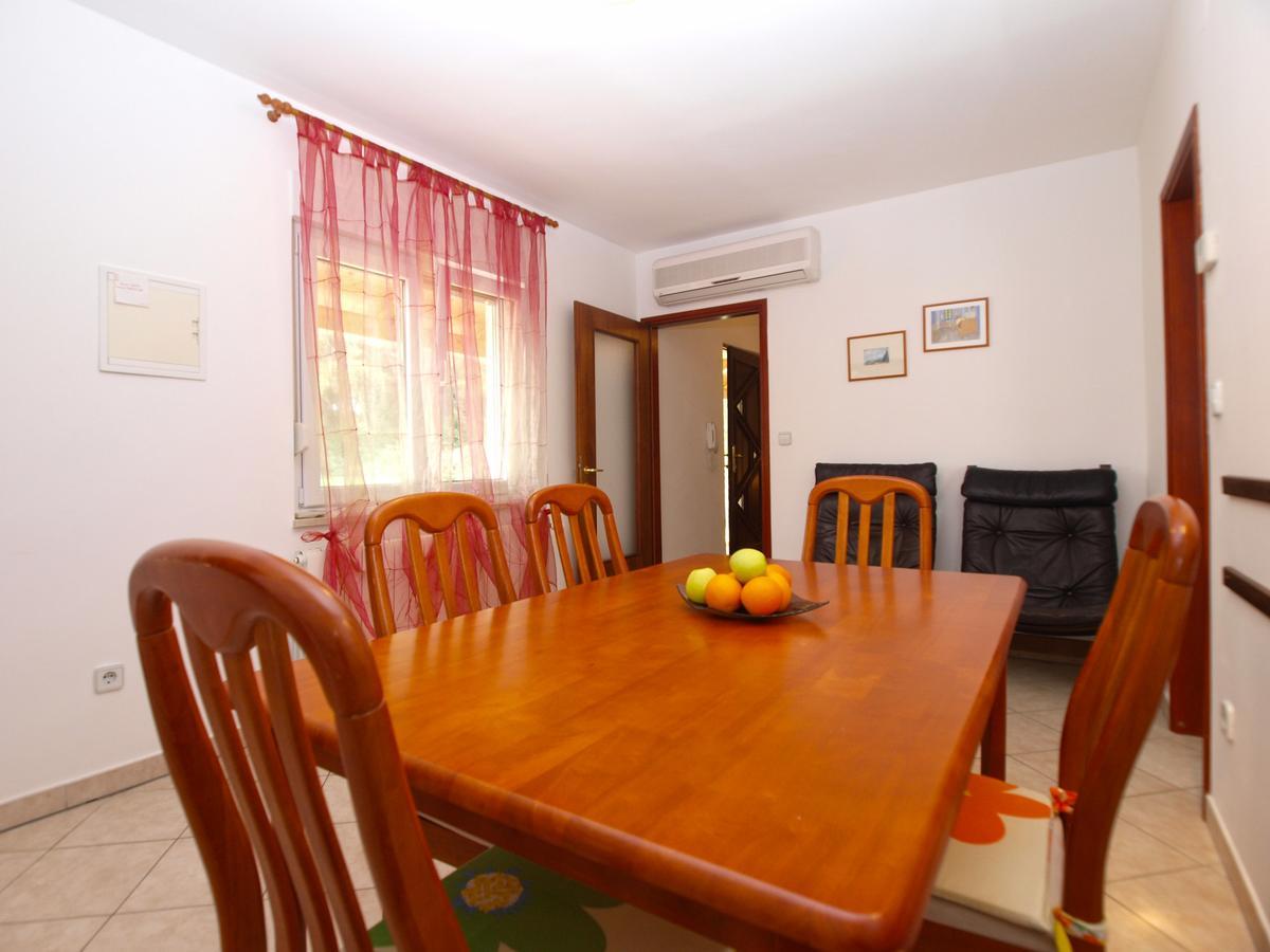 Apartment Alma 1600 Пула Екстериор снимка