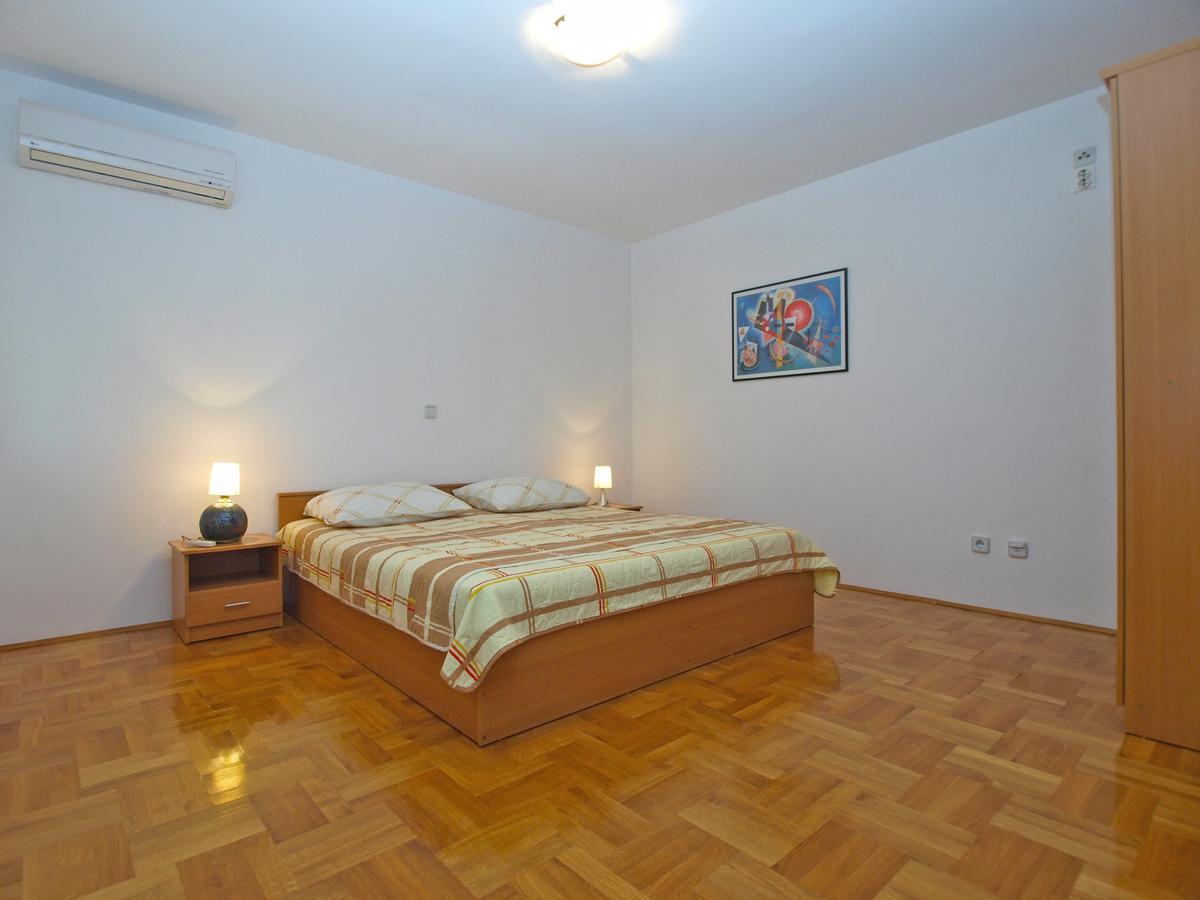 Apartment Alma 1600 Пула Екстериор снимка